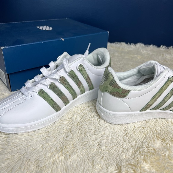 Boys Kswiss sneakers NEW size 3 - Picture 8 of 9